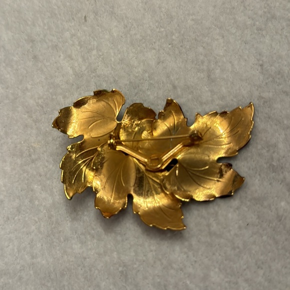 Fall leaves pin brooch - Picture 3 of 4
